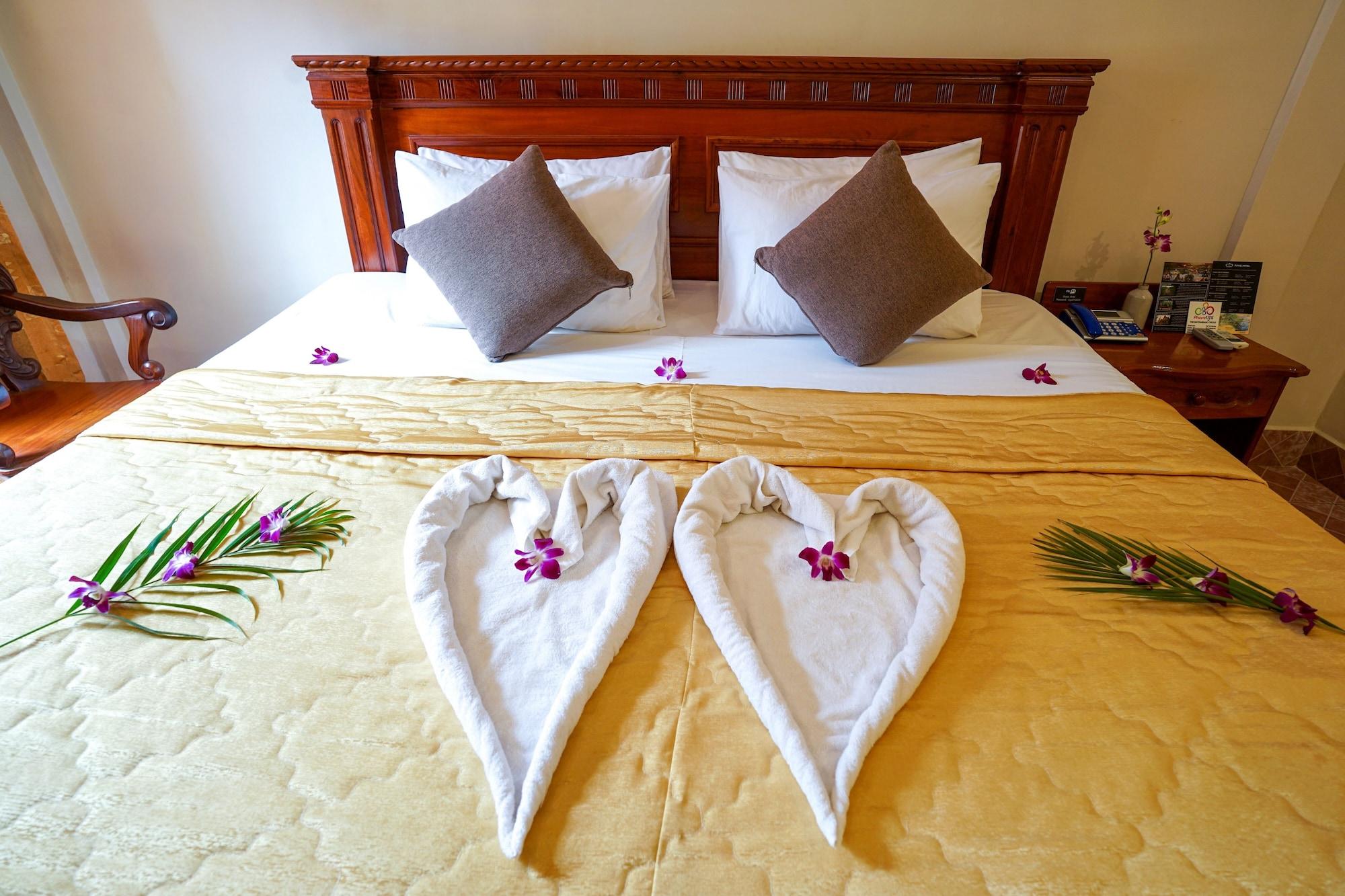 Royal Hotel Battambang Kültér fotó