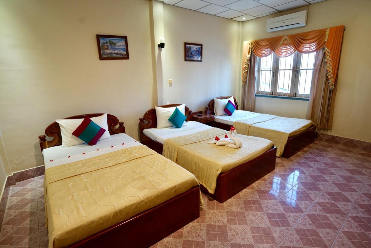 Royal Hotel Battambang Kültér fotó