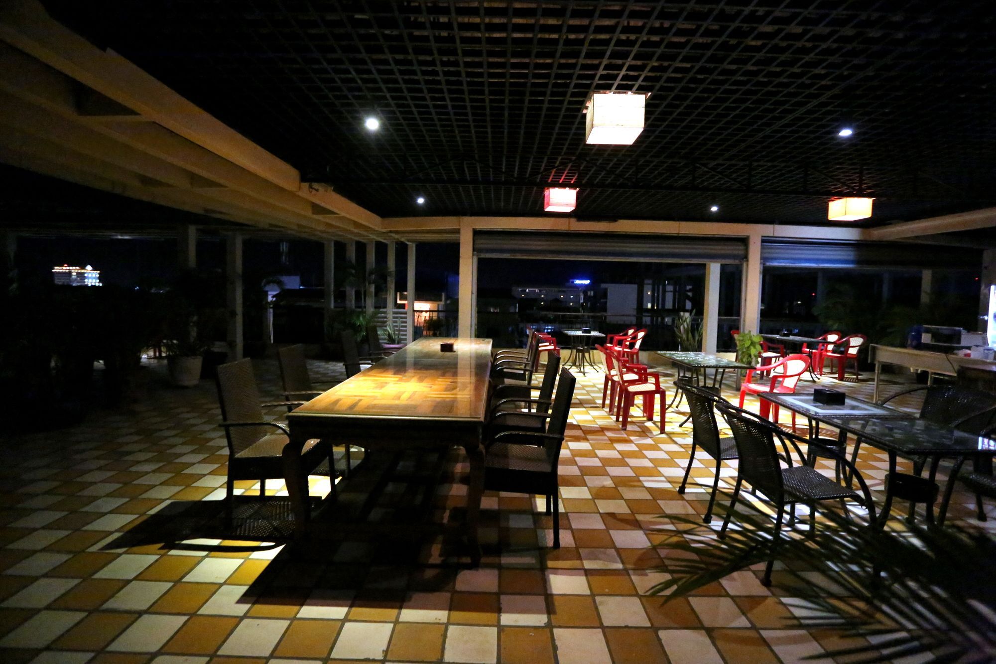 Royal Hotel Battambang Kültér fotó