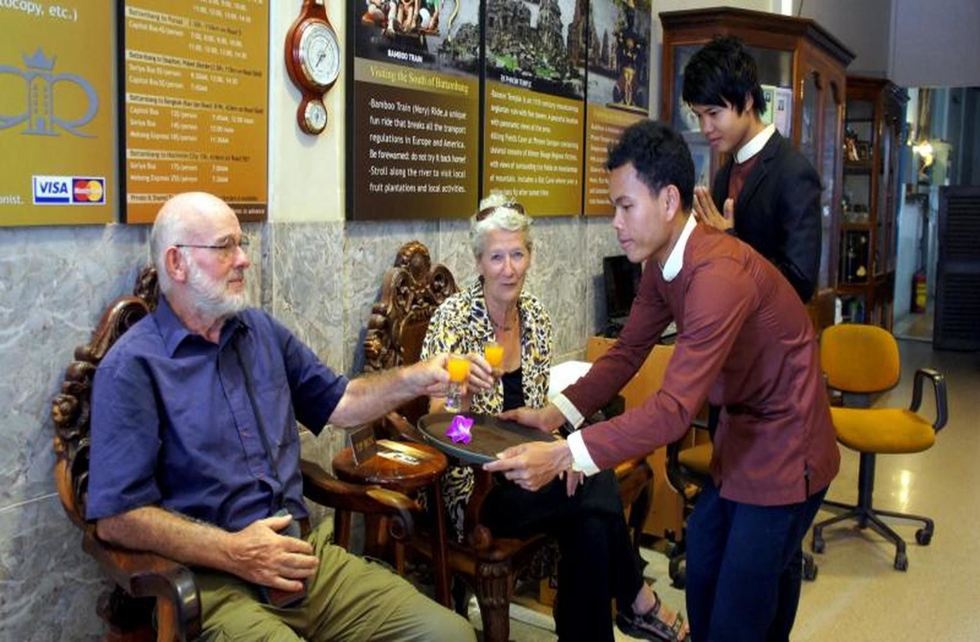 Royal Hotel Battambang Kültér fotó