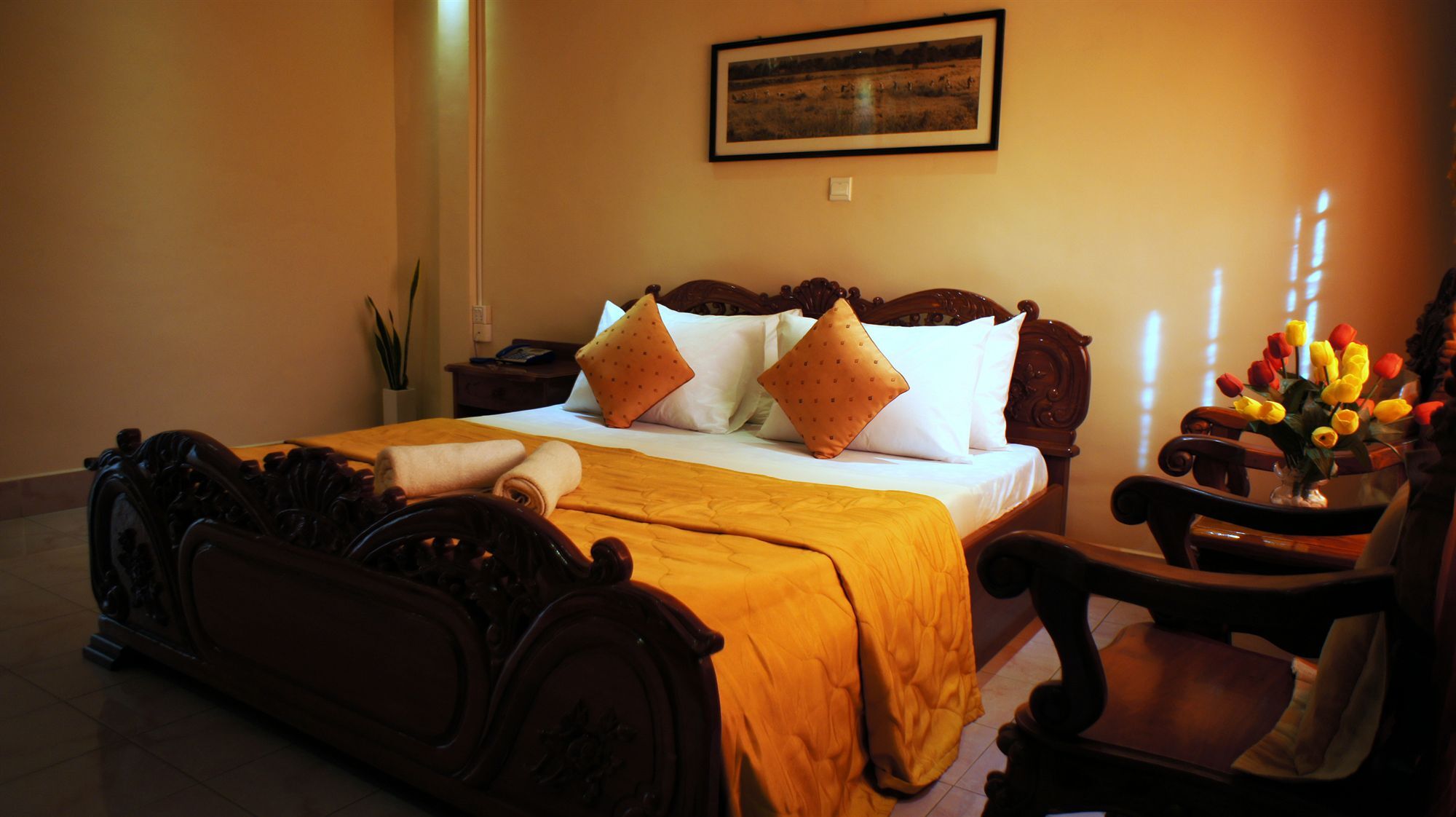 Royal Hotel Battambang Kültér fotó