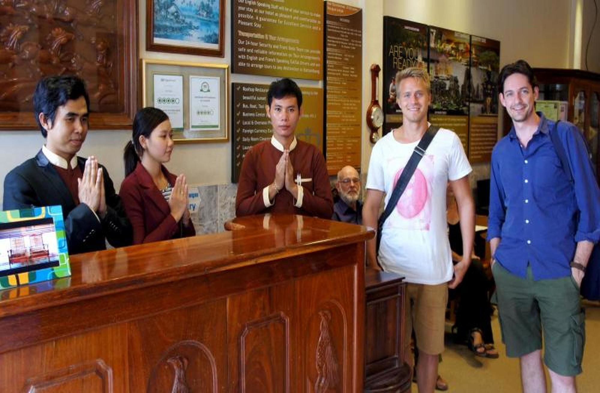 Royal Hotel Battambang Kültér fotó